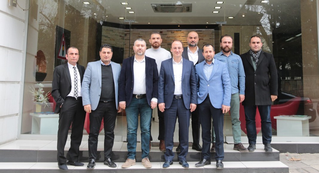 AVNİ ÖRKİ, ESNAFLA BULUŞTU