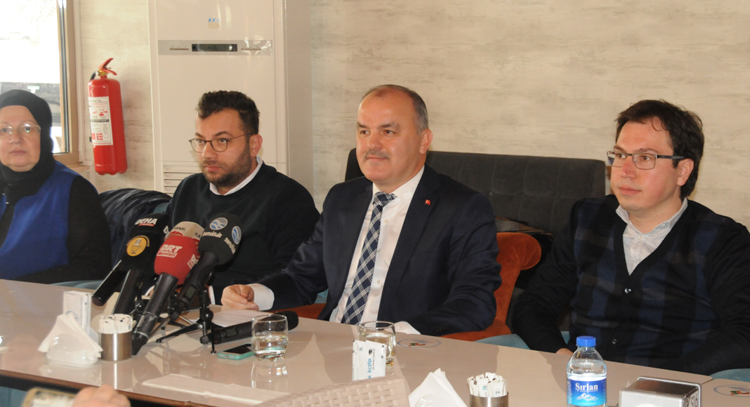 GÜRLESİN, “HİÇ TRİBÜNLERE OYNAMADIK!”