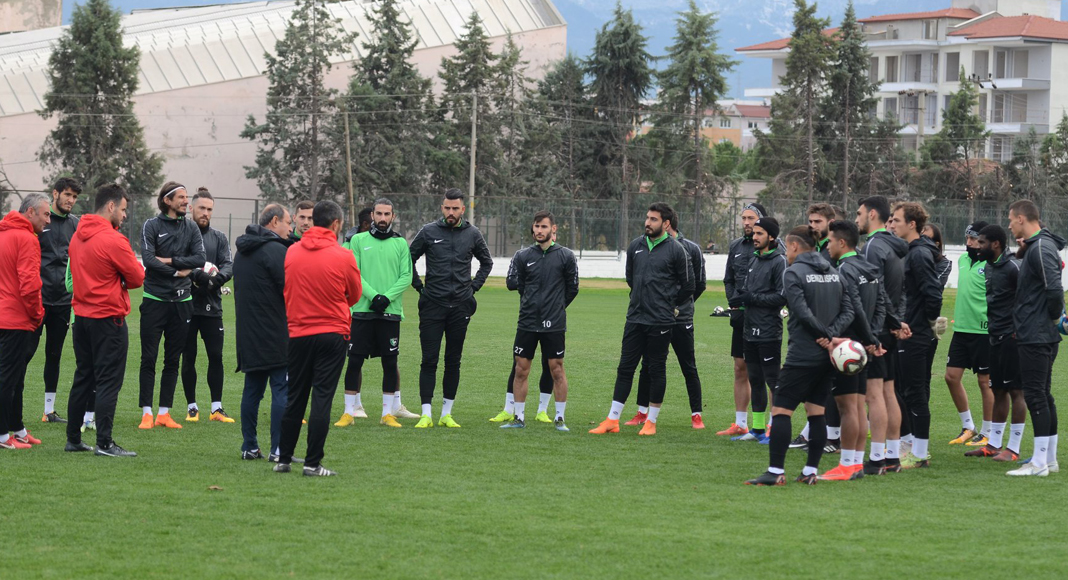 DENİZLİSPOR ANTALYA’DA TOPLANDI