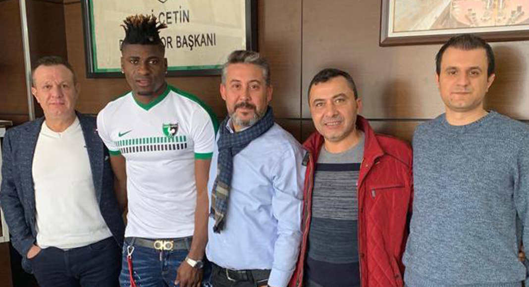 DENİZLİSPOR’DA NİJERYALI GOLCÜ İMZAYI ATTI, SOSYAL MEDYA SALLANDI!..