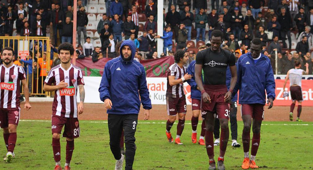 DENİZLİSPOR YÖNETİMİ KOLLARI SIVADI
