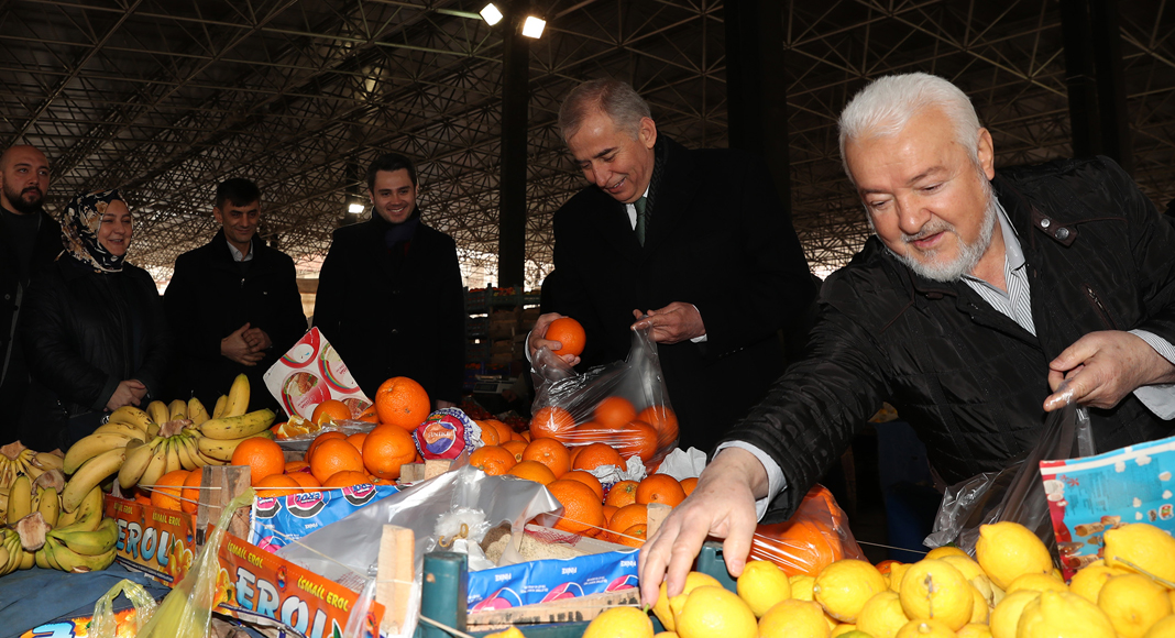 BAŞKAN ZOLAN PAZARYERİNDE…