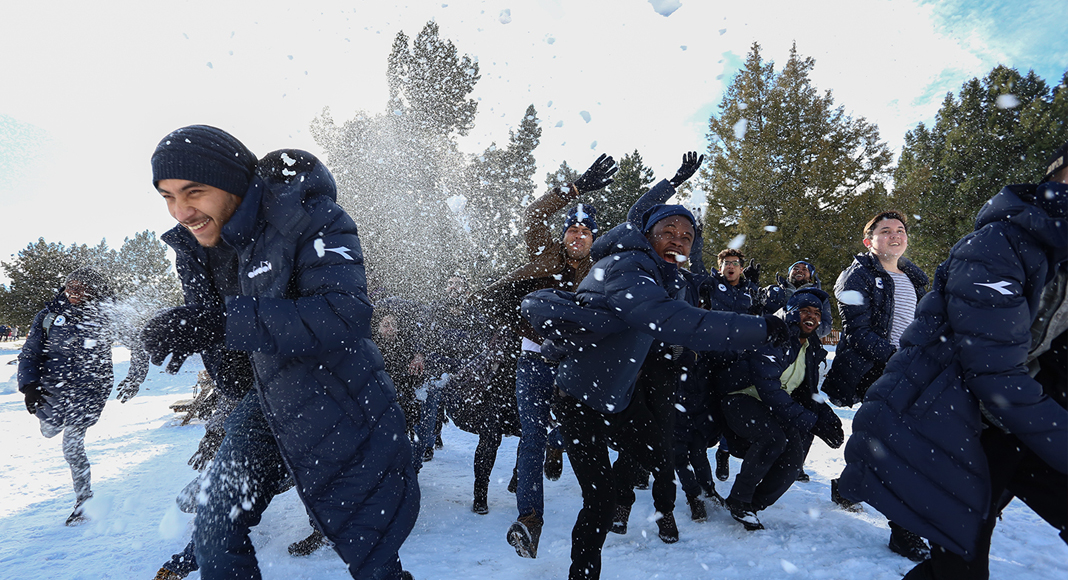 PADAM ÖĞRENCİLERİNİN KAR SEVİNCİ
