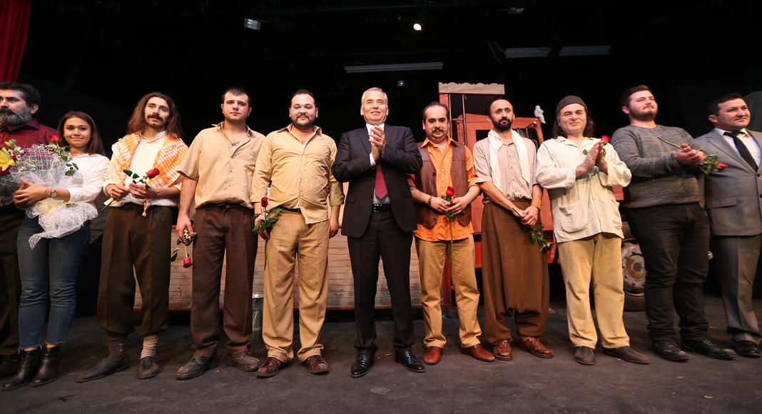 BÜYÜKŞEHİR TİYATROLARI REKORA KOŞUYOR