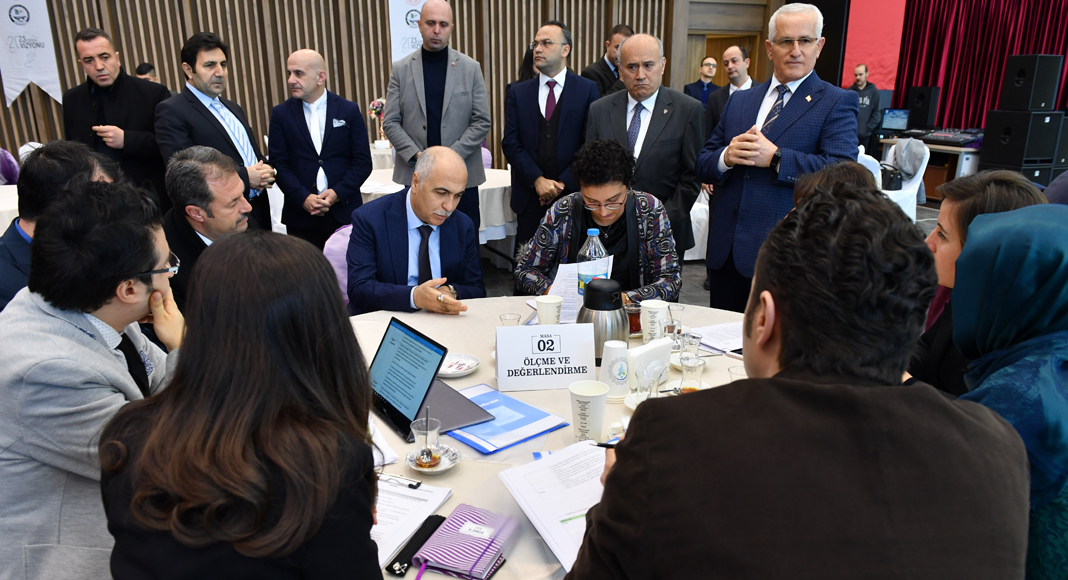 VALİ KARAHAN: GÜN GELİR YANKI BULUR