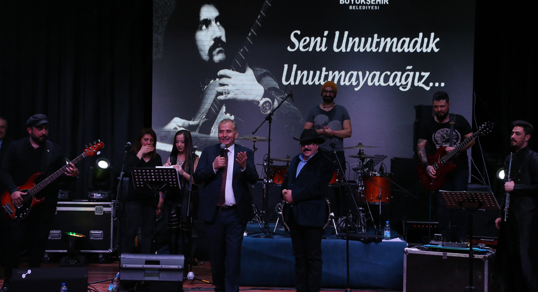 BARIŞ MANÇO ESERLERİYLE ANILACAK