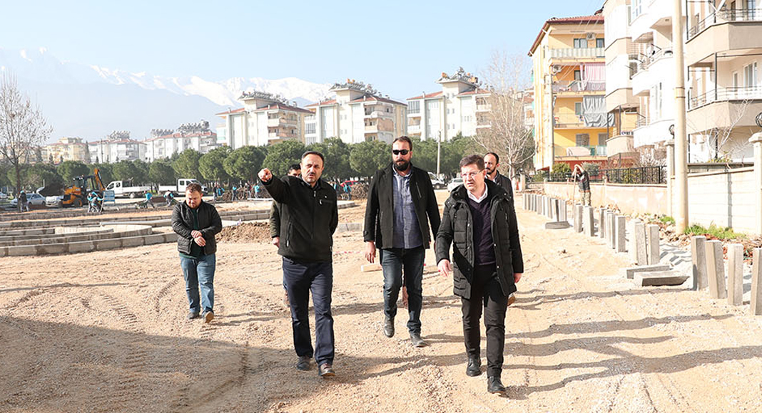 BARBAROS PAZAR YERİNE KAVUŞUYOR
