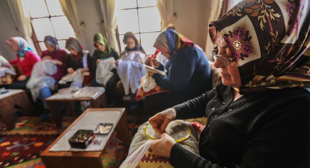 TÜRK EL SANATLARI YAŞATILIYOR