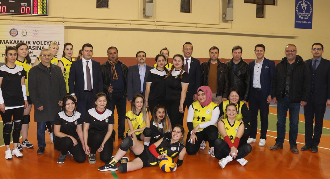 ÇAL’DA VOLEYBOL HEYECANI