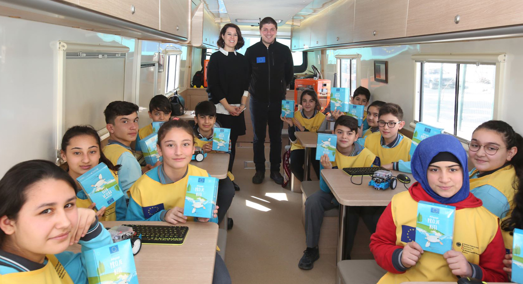 AB BİLİM KARAVANI DENİZLİ’DEYDİ…