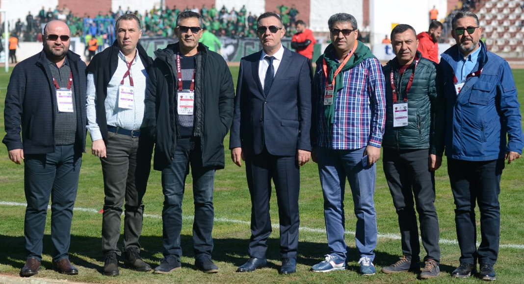 DENİZLİSPOR TEMKİNLİ VE DİKKATLİ!