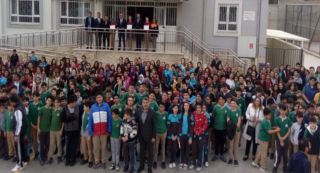 ÖĞRENCİLERDEN YEMEN’E YARDIM ELİ