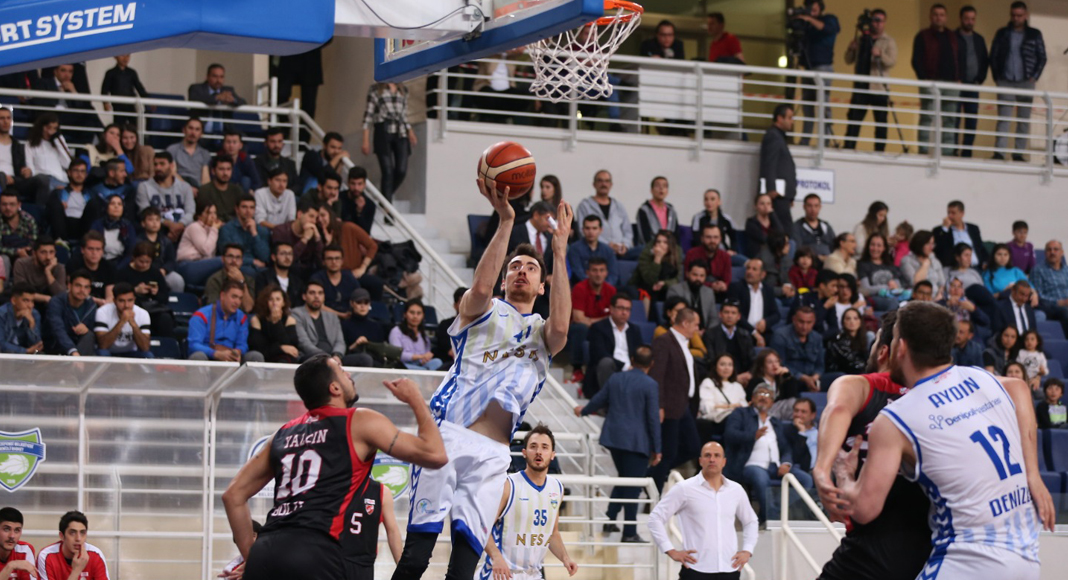 DENİZLİ BASKET AVANTAJ SAĞLADI