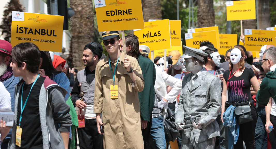 TİYATRO COŞKUSU BAŞLADI