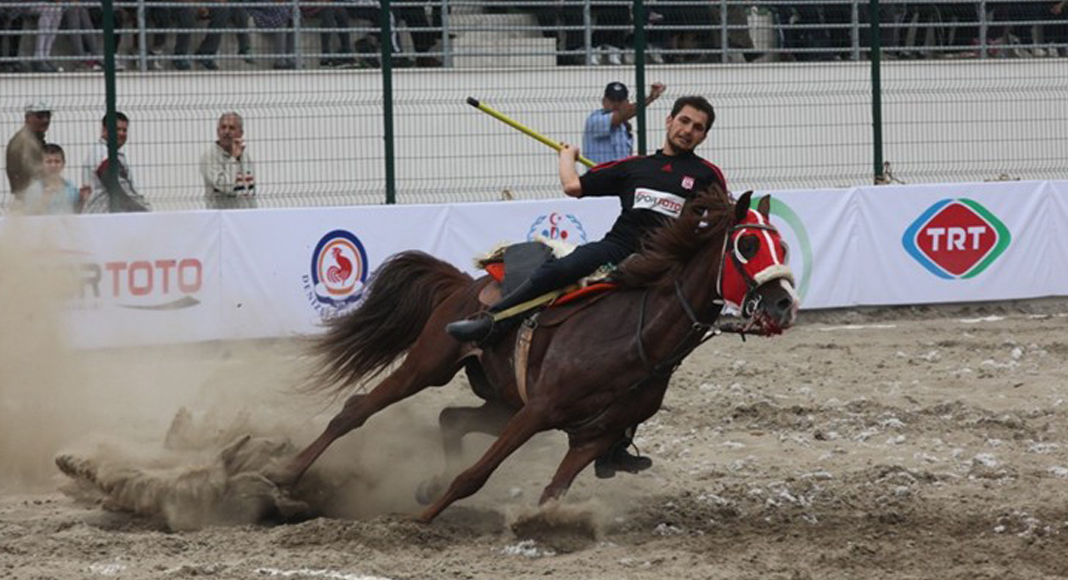 DENİZLİ’DE ATLI CİRİT HEYECANI