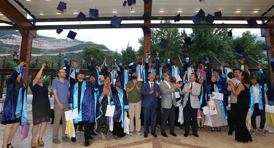 PADAM ÖĞRENCİLERİNE SERTİFİKA