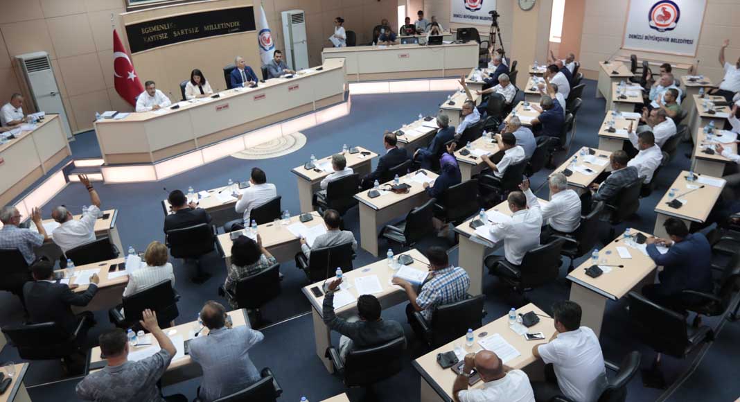 BÜYÜKŞEHİR’DEN 3 BİN ÖĞRENCİYE 3 MİLYON