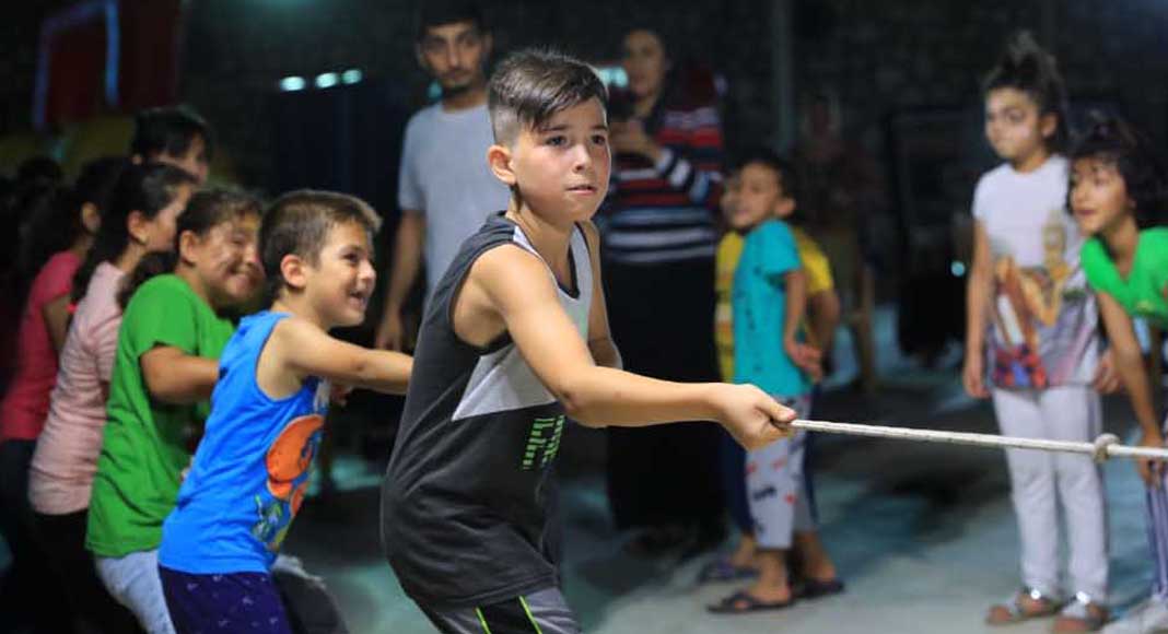 PAMUKKALE’DE ÇOCUKLAR EĞLENDİ