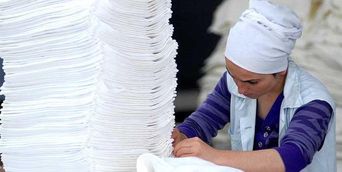 İTHALAT DA İHRACAT DA AZALDI