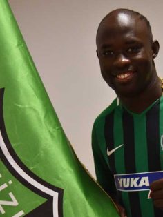 DENİZLİSPOR’DA BARROW İMZA ATTI