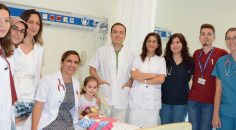 MİNİK HASTALARA MORAL OLDULAR