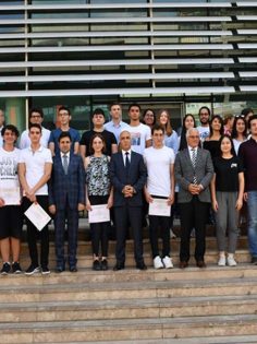 YKS’DE DERECEYE GİREN ÖĞRENCİLER ÖDÜLLENDİRİLDİ