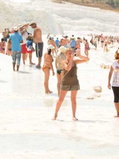 PAMUKKALE YERLİYE PAHALI YABANCIYA DEĞİL!