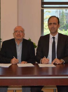 HAYIRSEVERDEN BİR BAĞIŞ DAHA