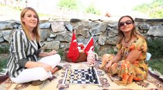 ORNAZ VADİSİ’NDE ‘SOKAKTA SATRANÇ VAR’