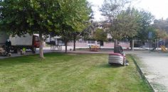 ÇİVRİL’DE PARKLARIN TEMİZLİĞİ YAPILIYOR