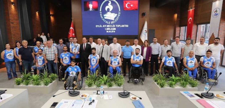 BAŞKAN ÖRKİ’YE ŞAMPİYONLUK KUPASI