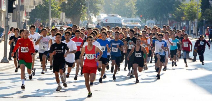 CUMHURİYET AŞKINA KOŞTULAR