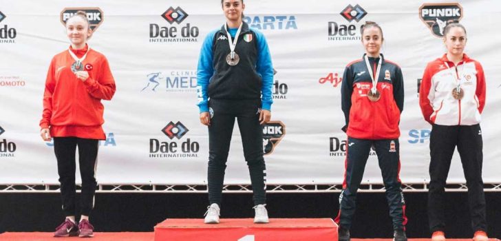 ﻿DAMLA SU DÜNYA İKİNCİSİ