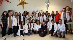 MİNİK HASTALARA MORAL GÖSTERİSİ