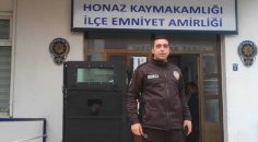 POLİS KAZAYLA HEM KENDİNİ HEM BEKÇİYİ VURDU