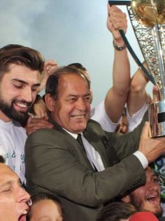 DENİZLİSPOR’DA İLDİZ’İN KOLTUĞU SALLANIYOR