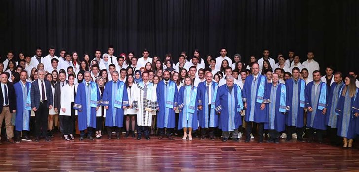 PAÜ’DE BEYAZ ÖNLÜK GİYME TÖRENİ