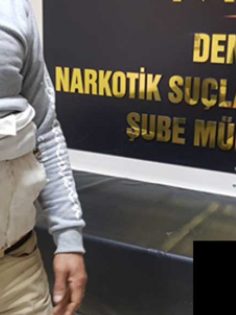 UYUŞTURUCUYU ÜZERİNDE KUŞAĞIN İÇİNE SARMIŞ