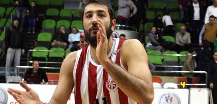 DENİZLİ BASKET’TE AZİZCAN GİTTİ BORA GELDİ