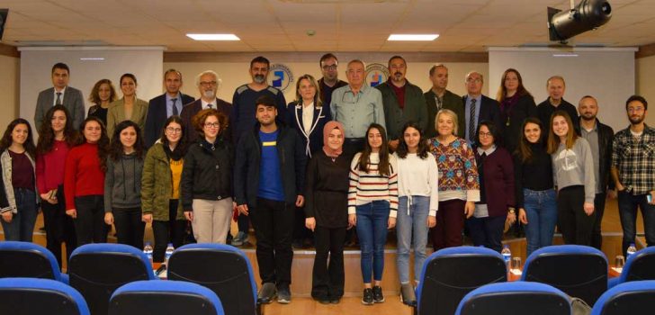 ÖĞRETMENLİK MESLEĞİ MASAYA YATIRILDI