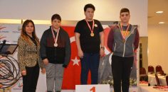 SATRANÇTA YILDIZLAR YARIŞTI