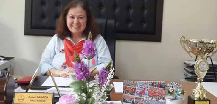 SERVERGAZİ ÖĞRENCİLERİ AYSEL ÖĞRETMENE AĞLIYOR