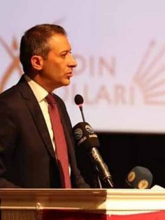 “KÖY ENSTİTÜLERİNİ KAPATMAK TARİHİ BİR HATADIR”