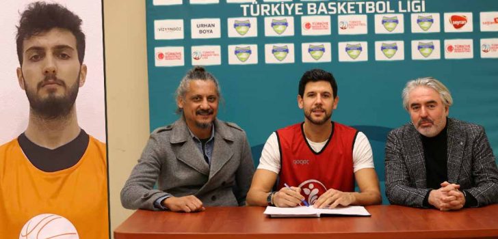 MERKEZEFENDİ BASKET’TE ALTAN İMZALADI, BORACAN GELİYOR
