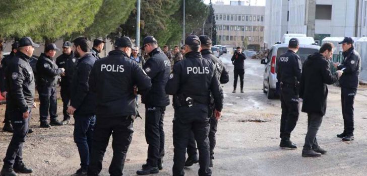 ADLİYE BİNASI ŞANTİYESİNDE SİLAHLI KAVGA!