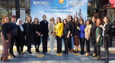 İŞ KADINLARI, ÜNİVERSİTELİ KIZLAR İÇİN BULUŞTU