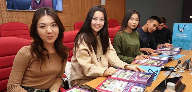 REKTÖR BAĞ, YABANCI ÖĞRENCİLERİ BÖYLE SESLENDİ