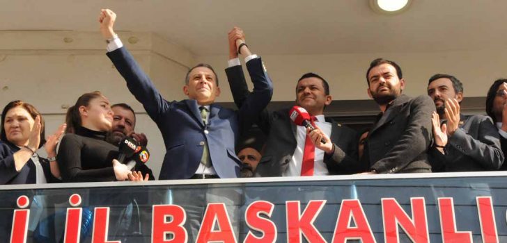 CHP’DE GÖREV DAĞILIMI YAPILDI