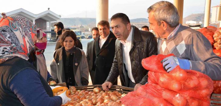 BAŞKAN ERDOĞAN, GÜNÜN İLK IŞIKLARIYLA ÜYELERİNE KOŞTU