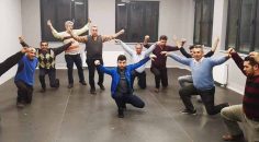 ÇAMELİ’DE MUHTARLAR ZEYBEK ÖĞRENİYOR